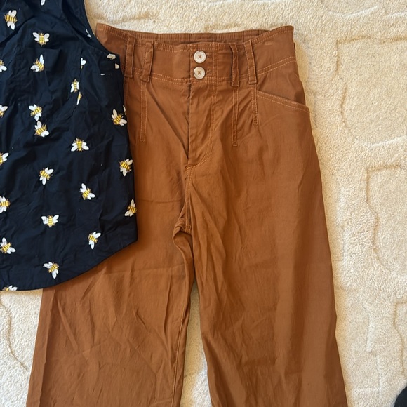Anthropologie top and ankle pants - Picture 3 of 4